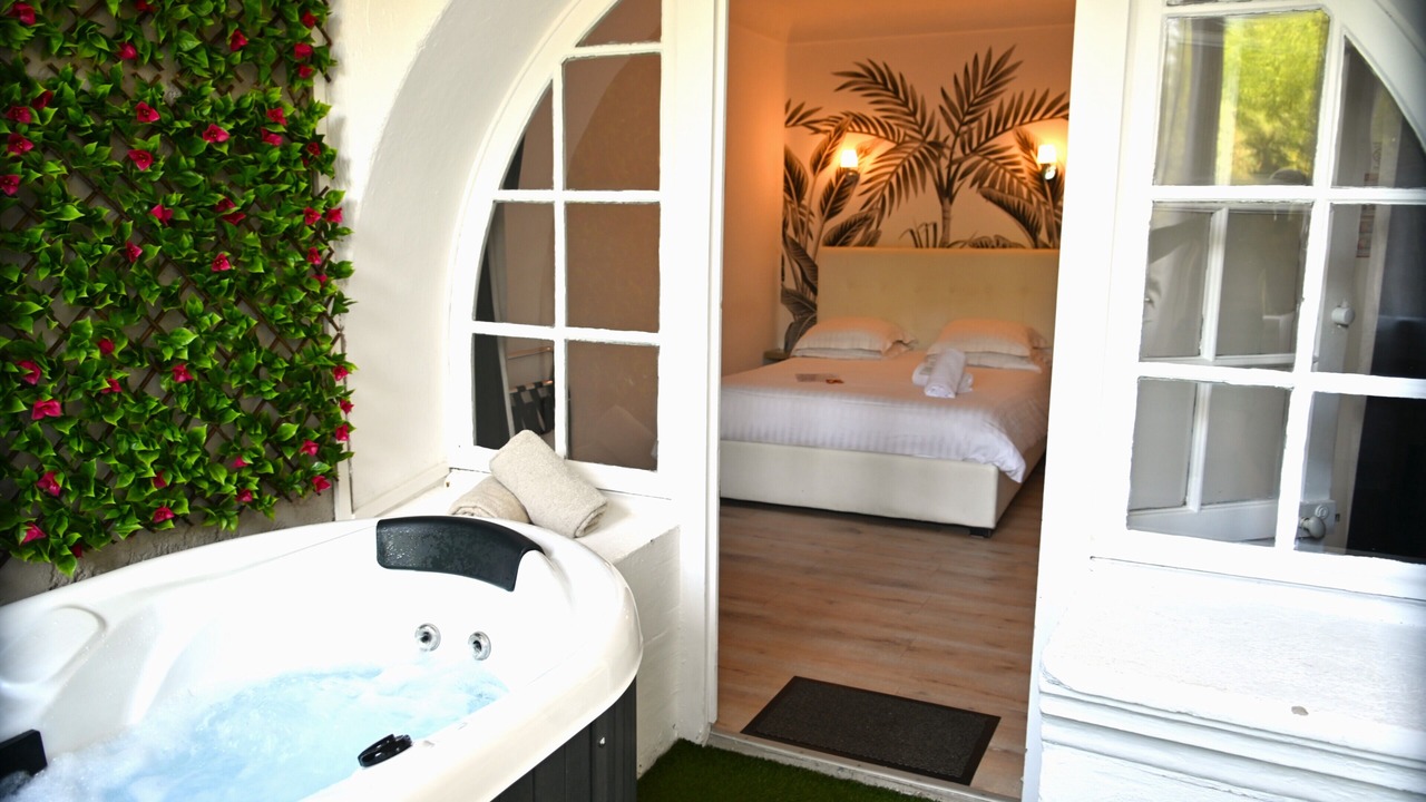Photo of Bedroom in Bormes-Les-Mimosas
