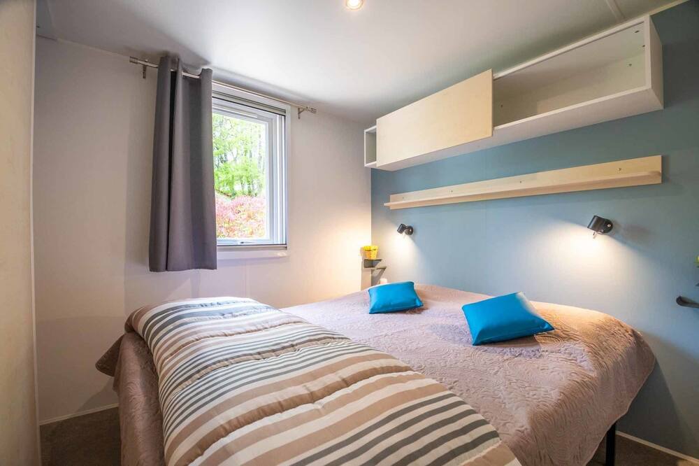 Photo of Bedroom in Bauduen
