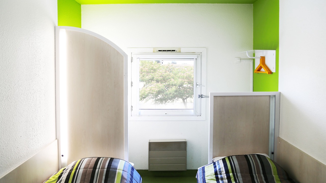 Photo of Bedroom in Orange