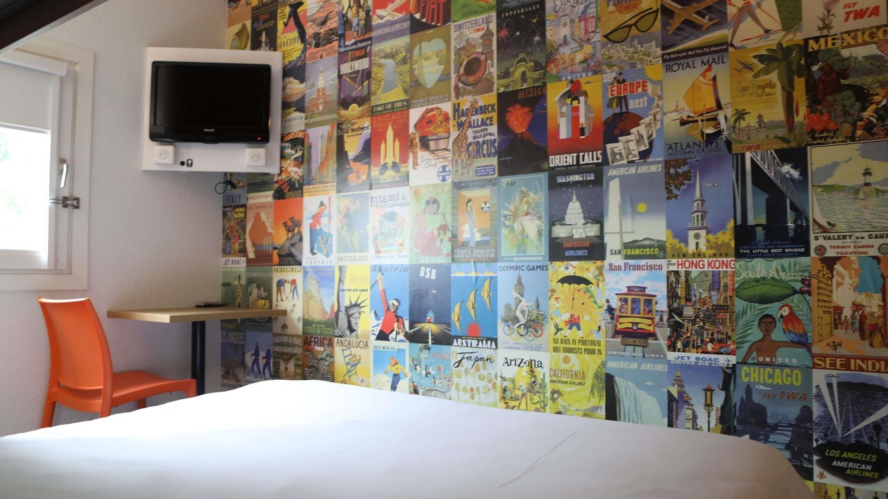 Photo of Bedroom in Orange