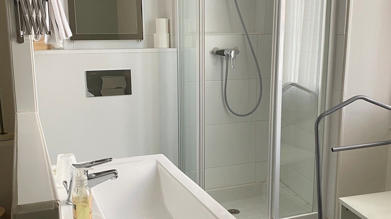 Photo of Bathroom in Salon-de-Provence