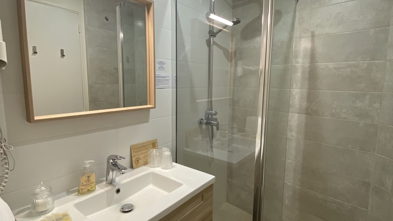 Photo of Bathroom in Salon-de-Provence
