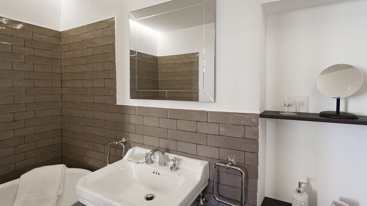 Photo of Bathroom in Mazarin Quarter