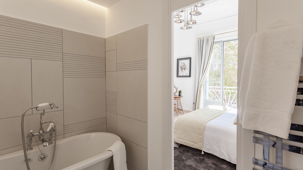 Photo of Bathroom in Mazarin Quarter