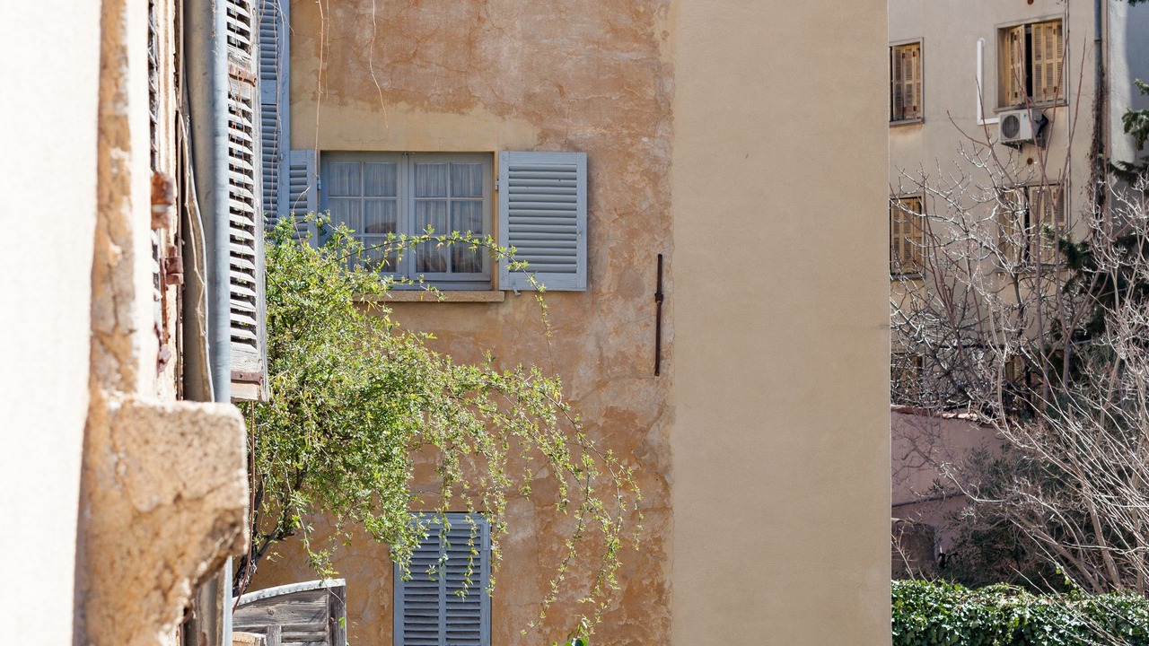 Photo of Outdoor in Mazarin Quarter