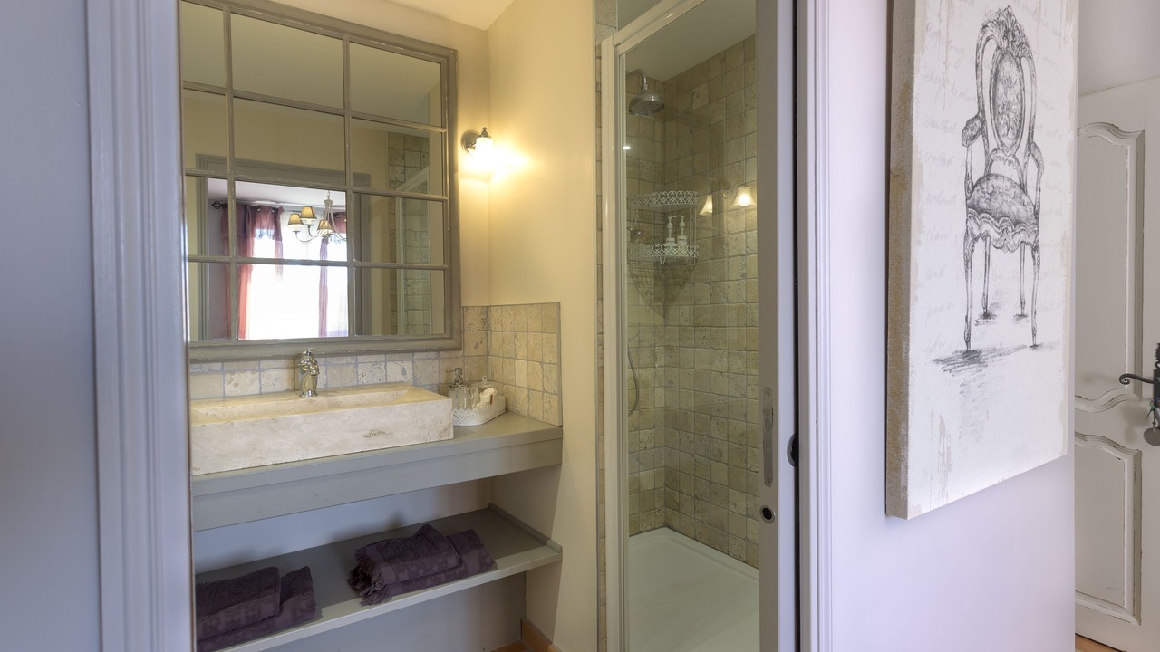 Photo of Bathroom in Six-Fours-les-Plages