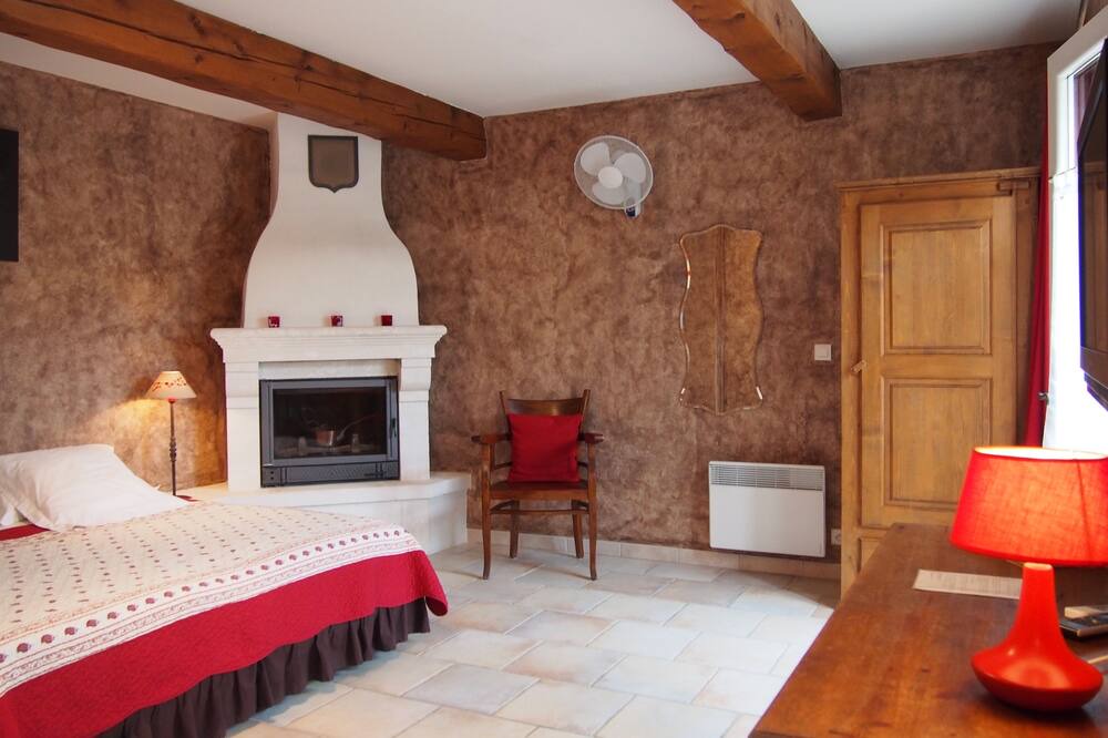 Photo of Bedroom in Lacoste