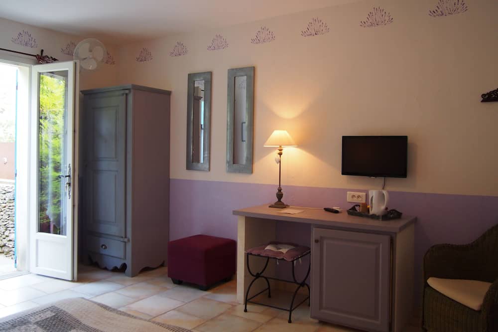 Photo of Bedroom in Lacoste