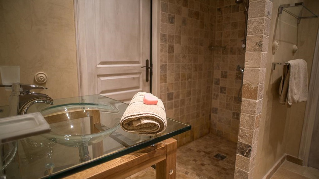 Photo of Bathroom in Aubagne