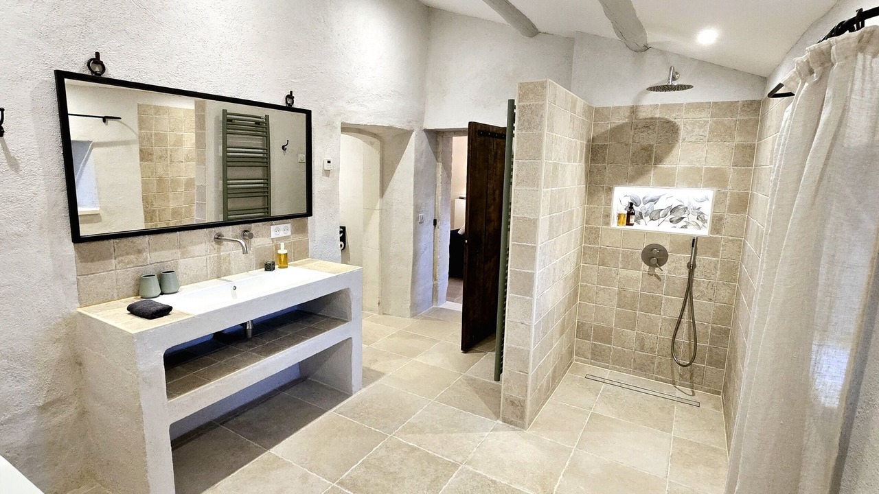 Photo of Bathroom in Oppede