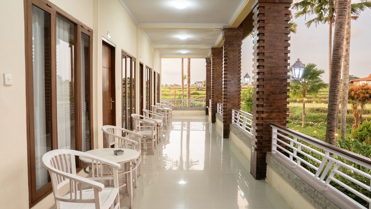 Photo of Patio Balcony in Babakan