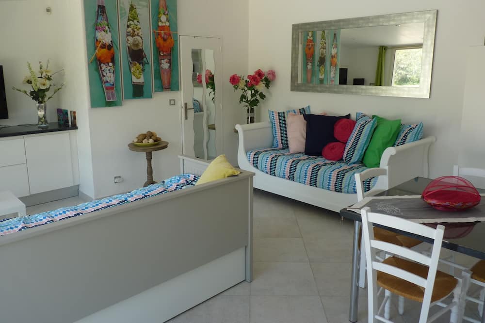 Photo of Livingroom in Roquevaire