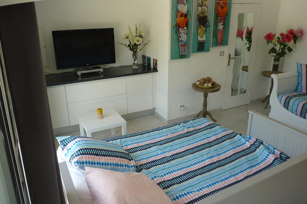 Photo of Bedroom in Roquevaire