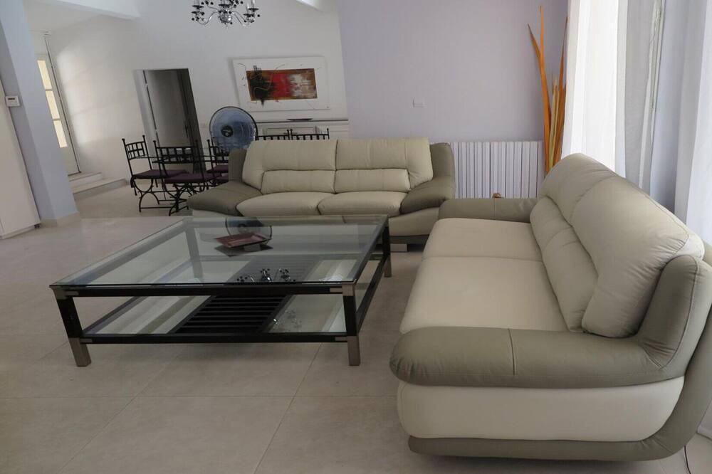 Photo of Livingroom in Croagnes