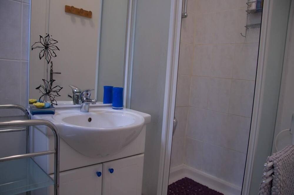 Photo of Bathroom in Croagnes