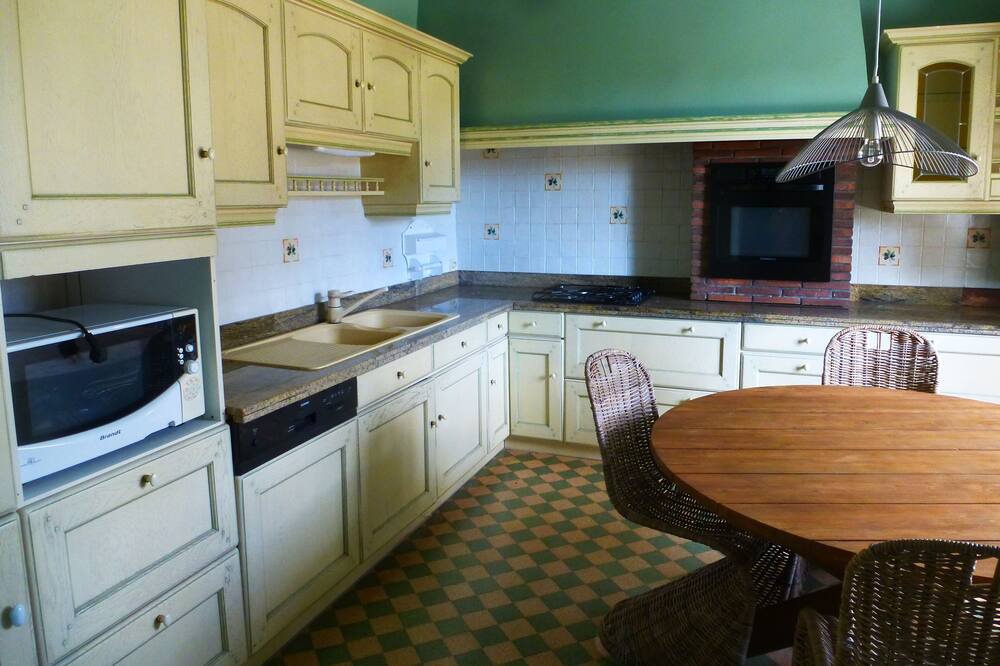 Photo of Kitchen in Vallabregues