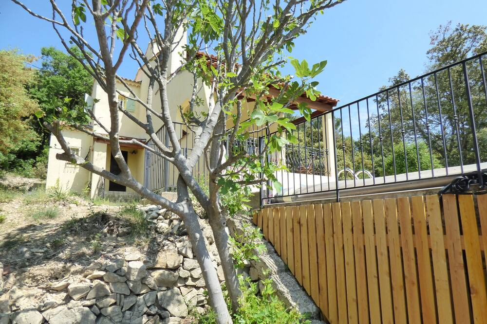 Photo of Outdoor in La Roquebrussanne