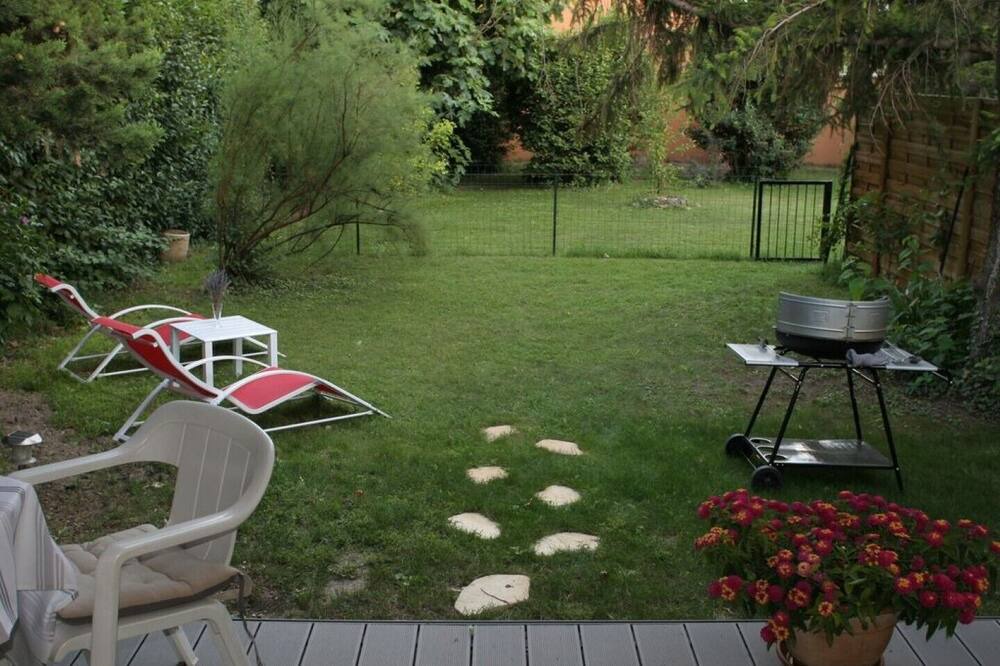 Photo of Outdoor in Saint-Saturnin-les-Avignon