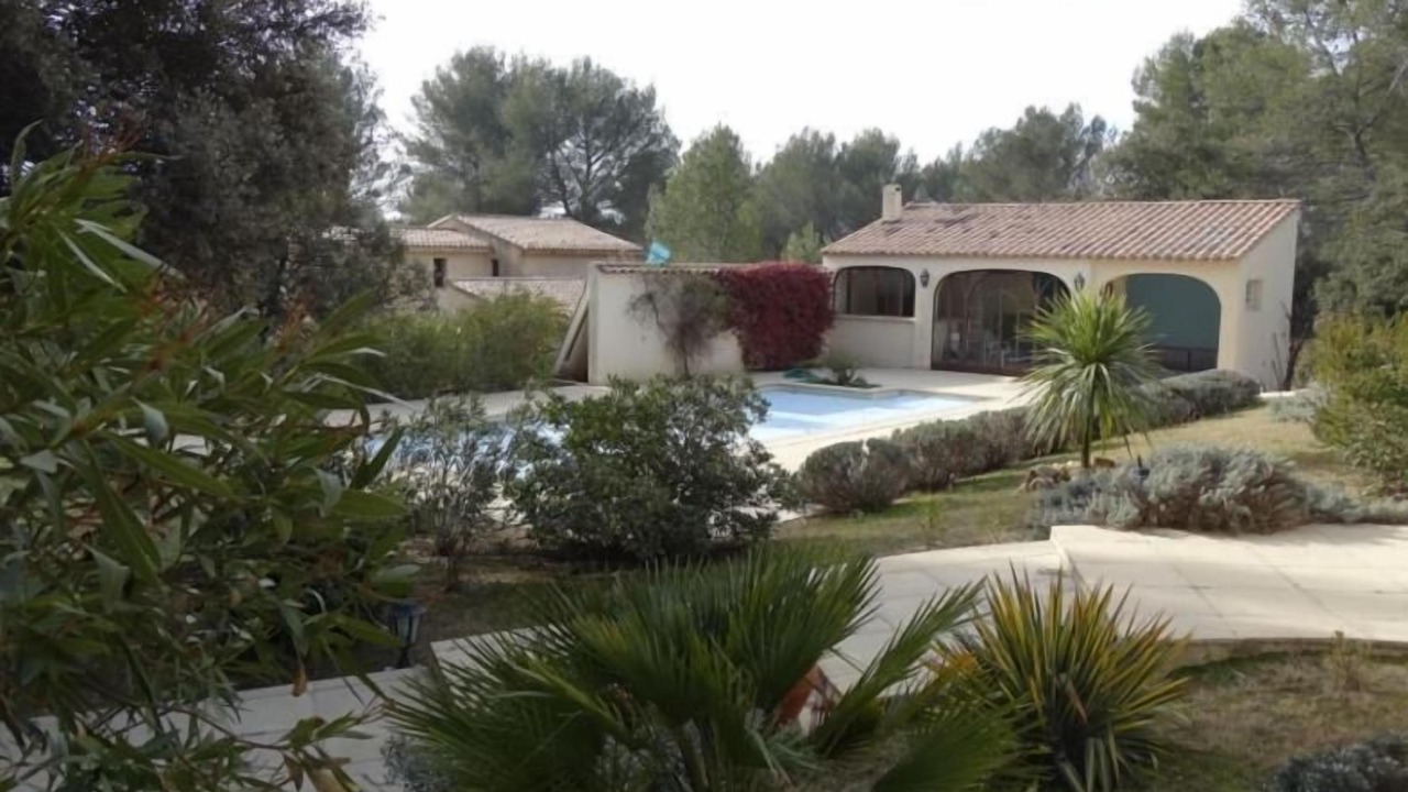 Photo of Outdoor in Lambesc