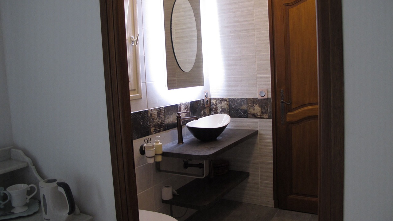 Photo of Bathroom in Lambesc
