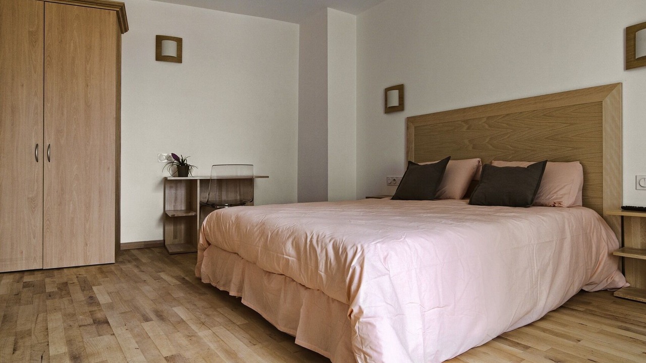 Photo of Bedroom in Saint-Michel-l'Observatoire