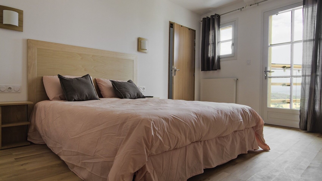 Photo of Bedroom in Saint-Michel-l'Observatoire