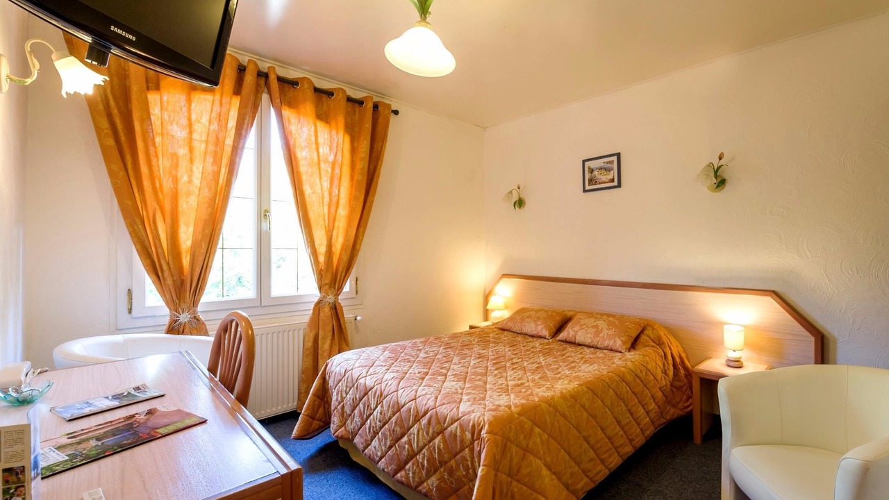 Photo of Bedroom in Plan-d'Aups-Sainte-Baume