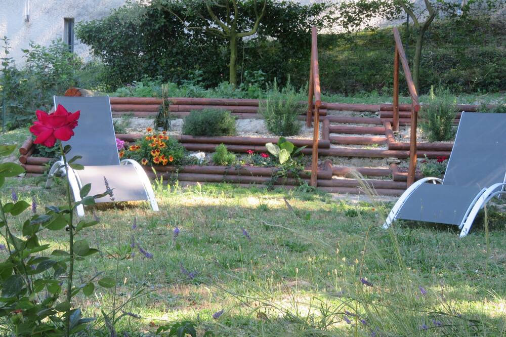 Photo of Outdoor in Bedarrides