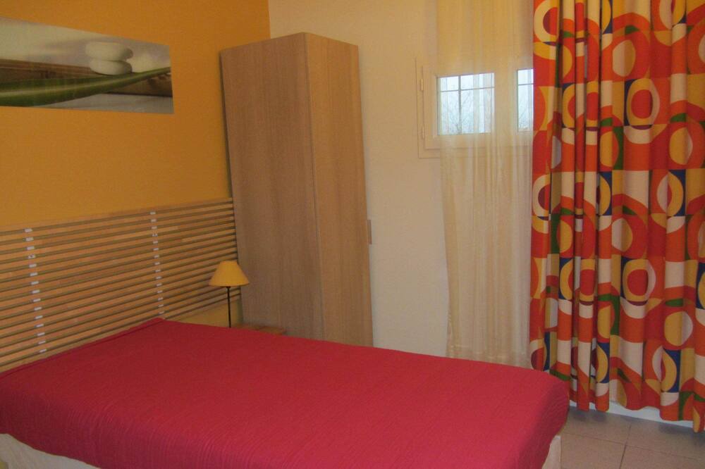 Photo of Bedroom in Bedarrides