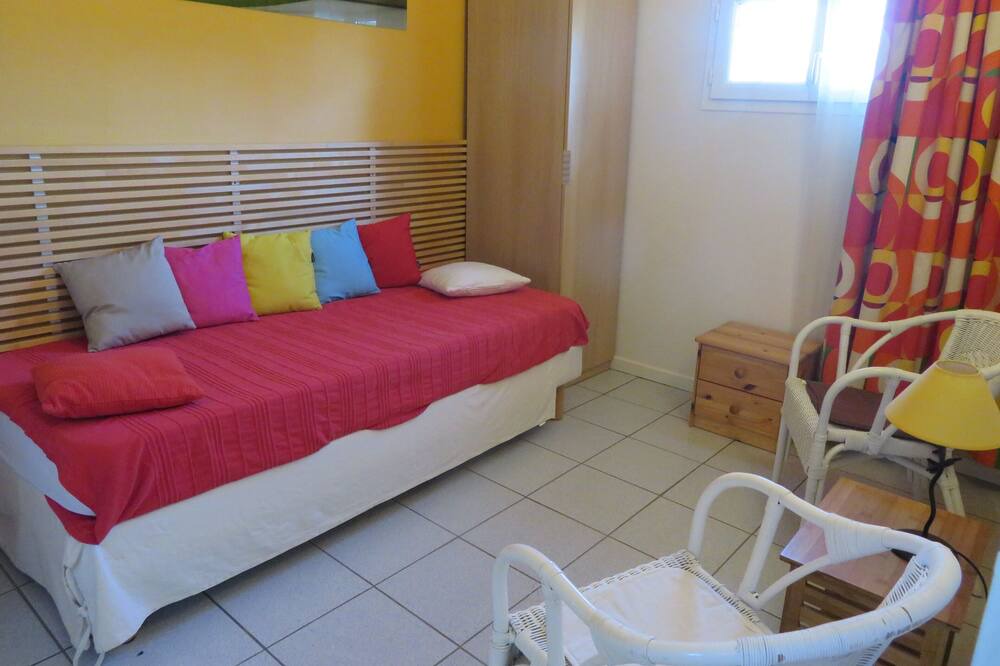 Photo of Bedroom in Bedarrides