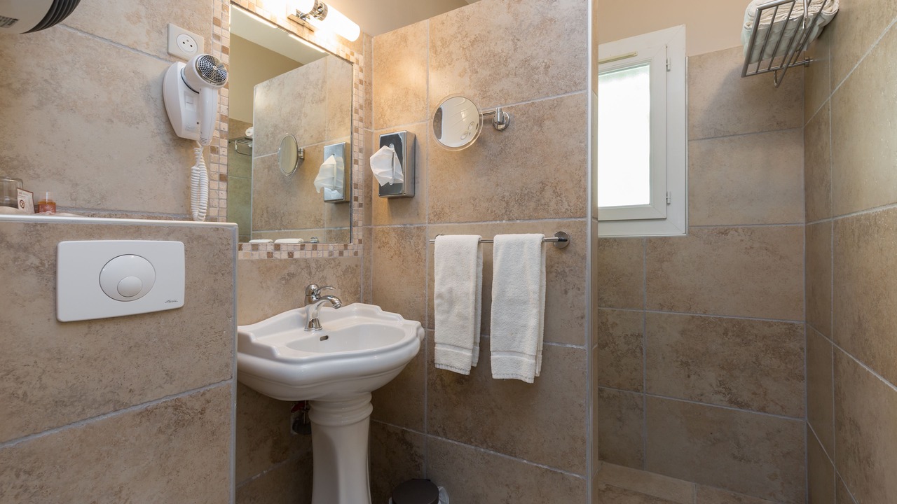 Photo of Bathroom in Cavaillon