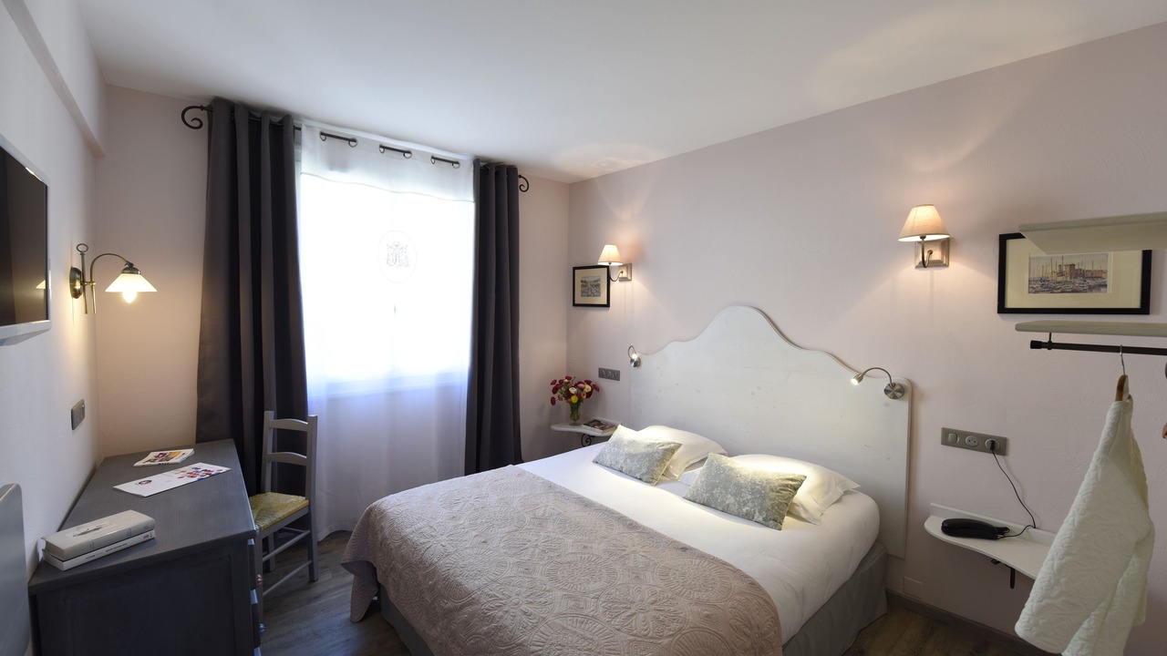 Photo of Bedroom in Cavaillon