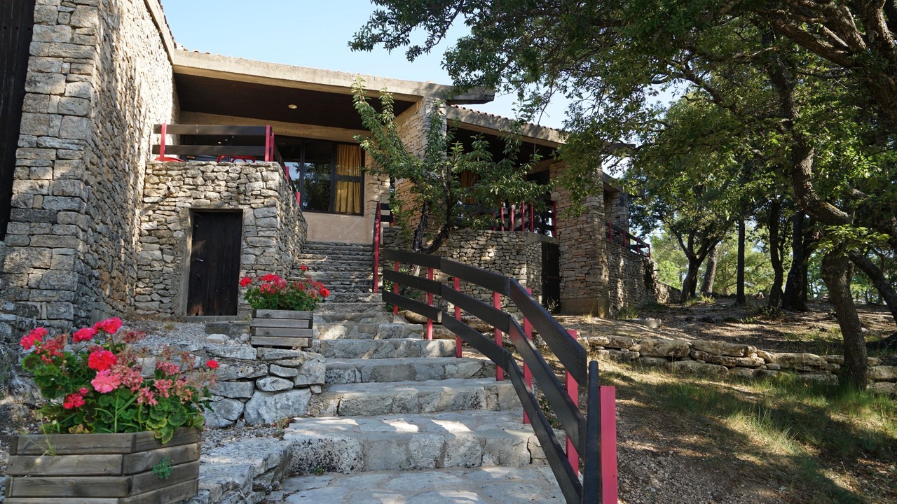 Photo of Outdoor in Murs