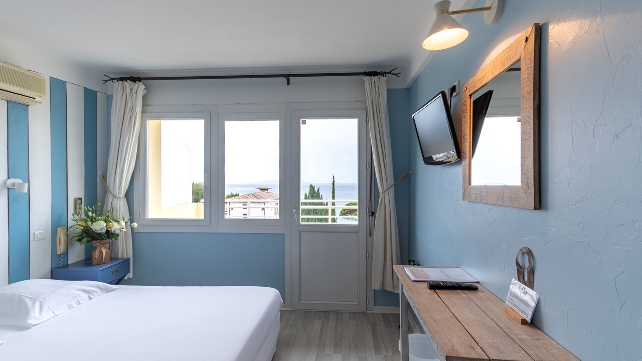 Photo of Bedroom in Cavaliere Beach