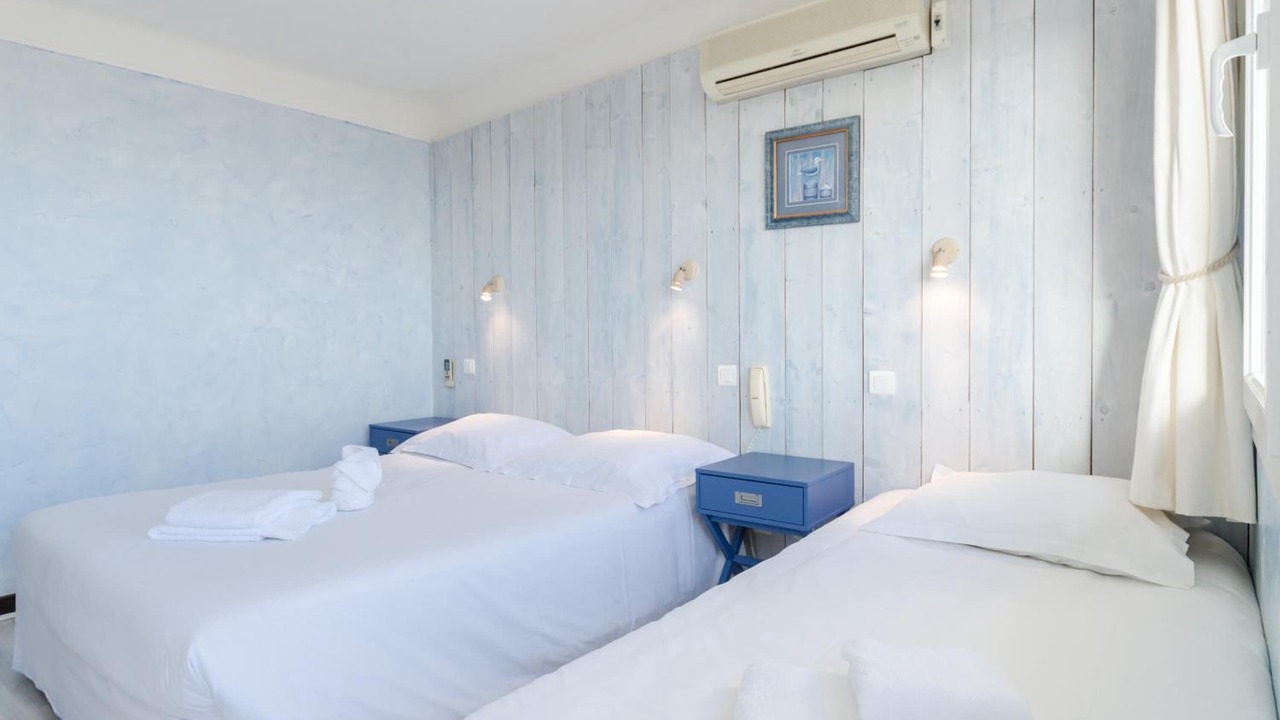 Photo of Bedroom in Cavaliere Beach