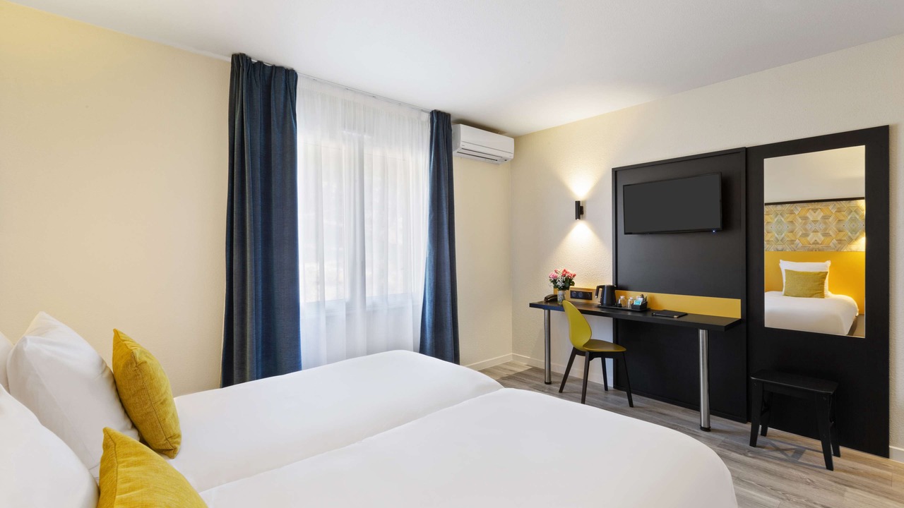 Photo of Bedroom in Salon-de-Provence