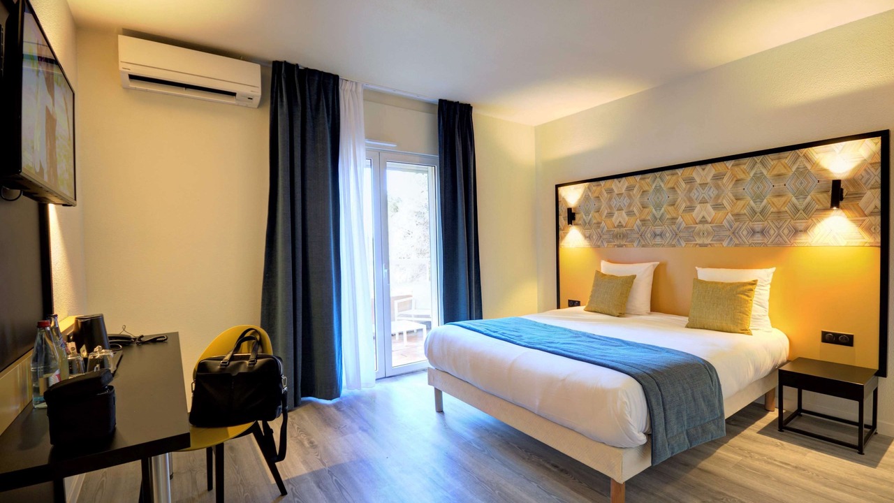 Photo of Bedroom in Salon-de-Provence