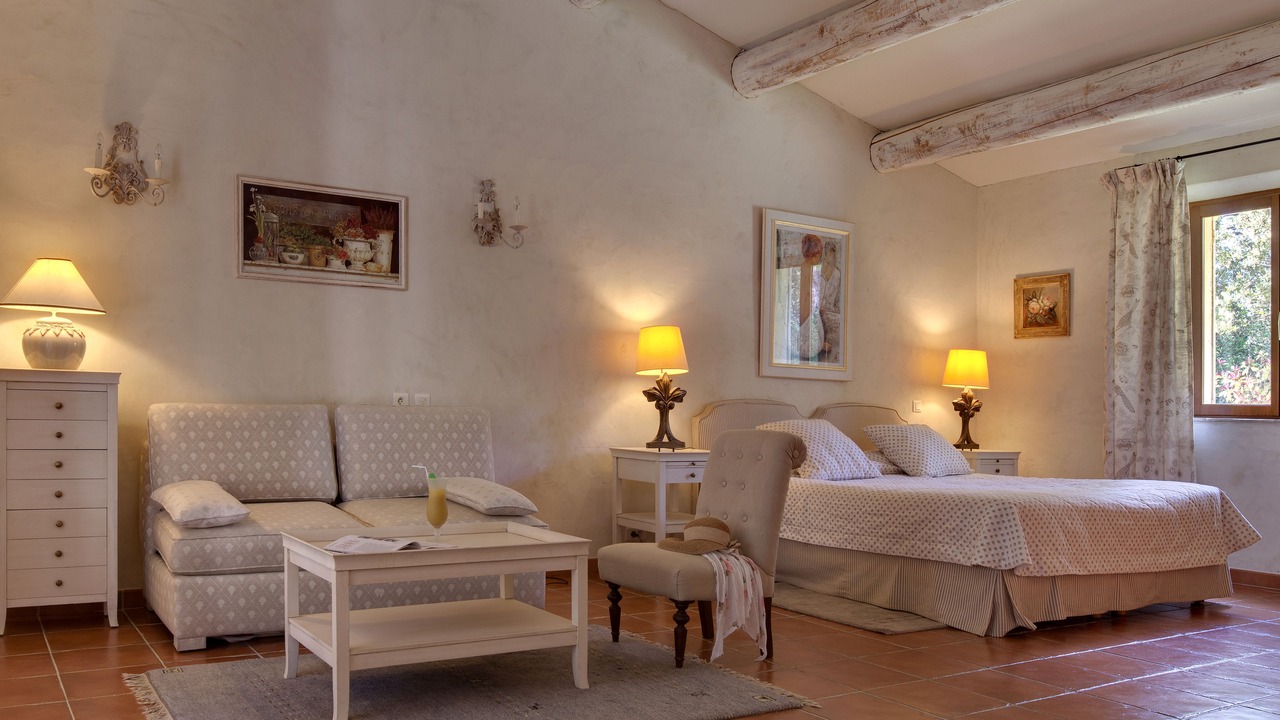 Photo of Bedroom in Saint-Cannat