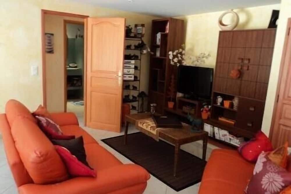Photo of Livingroom in Cuers