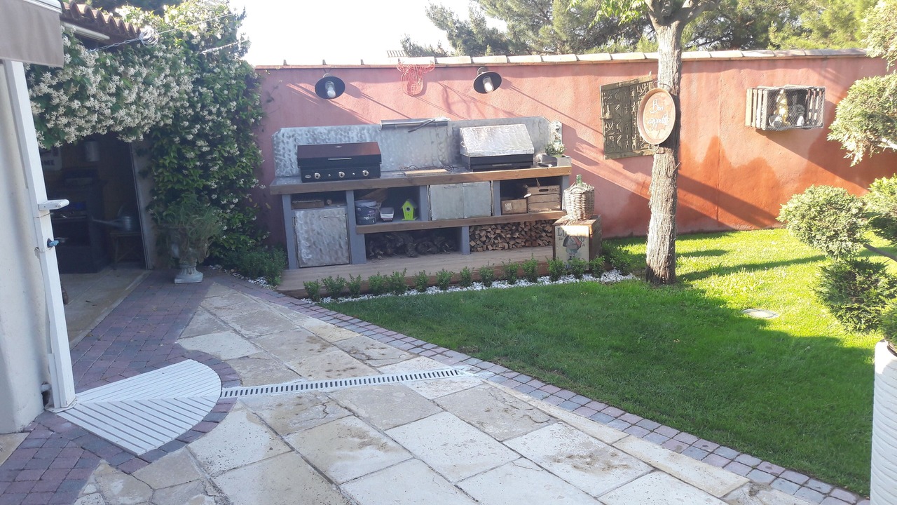Photo of Outdoor in Montfrin