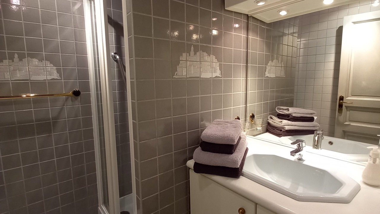 Photo of Bathroom in Aubagne