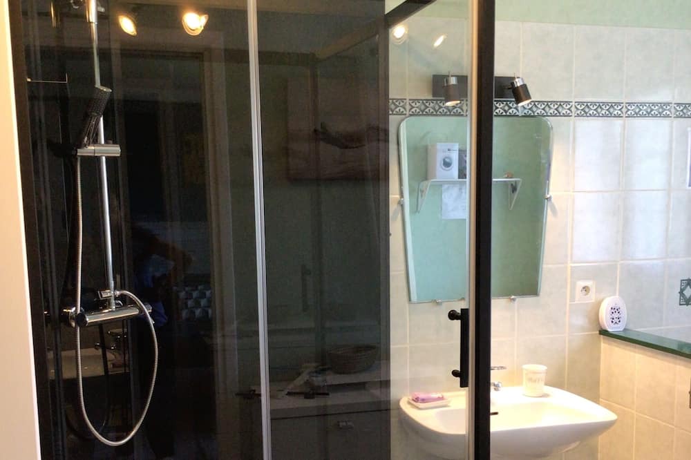 Photo of Bathroom in Chateaurenard