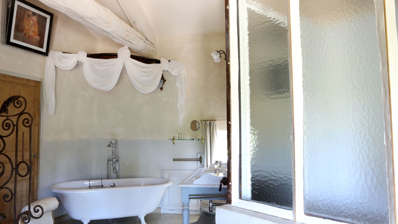Photo of Bathroom in Orange