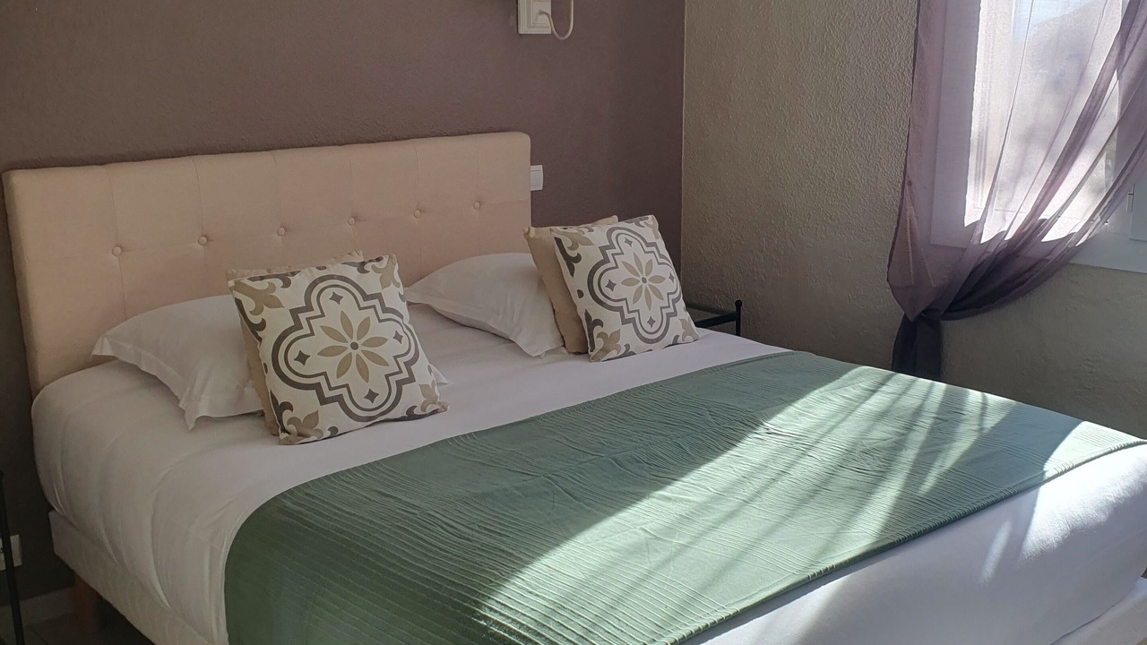 Photo of Bedroom in Manosque