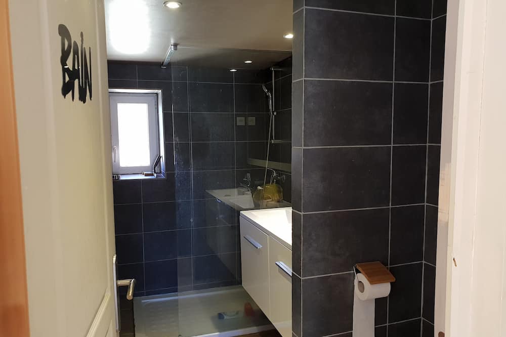 Photo of Bathroom in Seranon