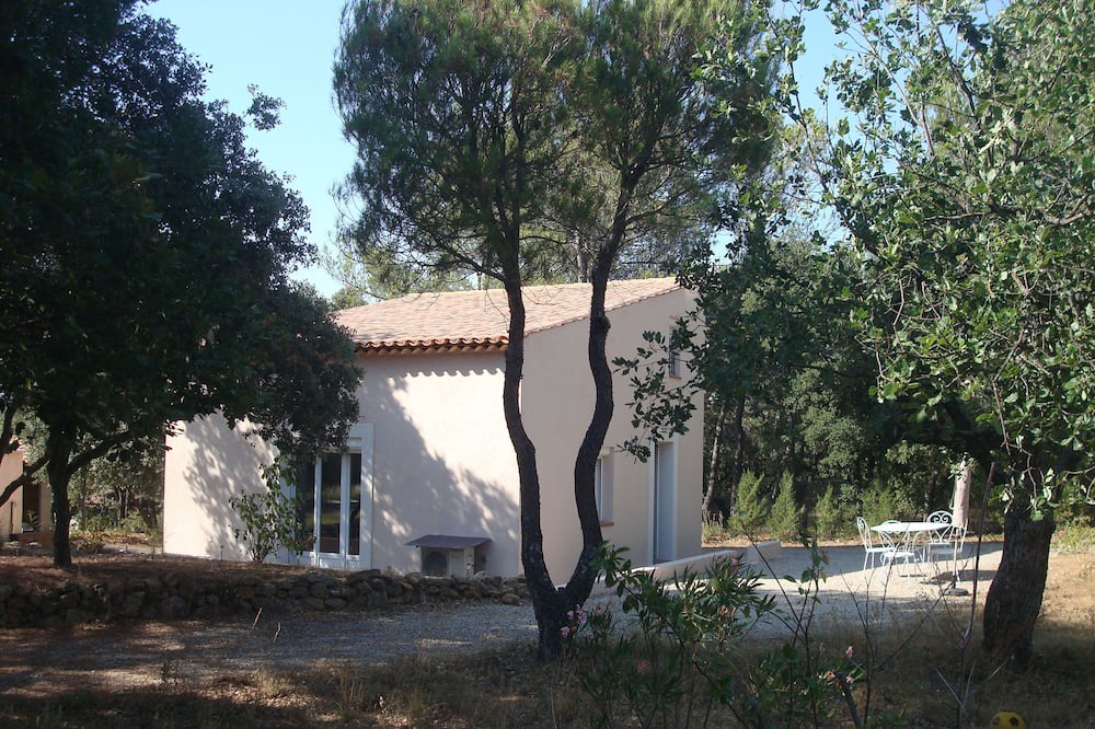 Photo of Outdoor in Jouques
