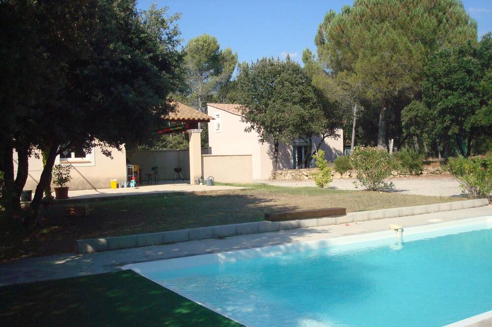Photo of Outdoor in Jouques