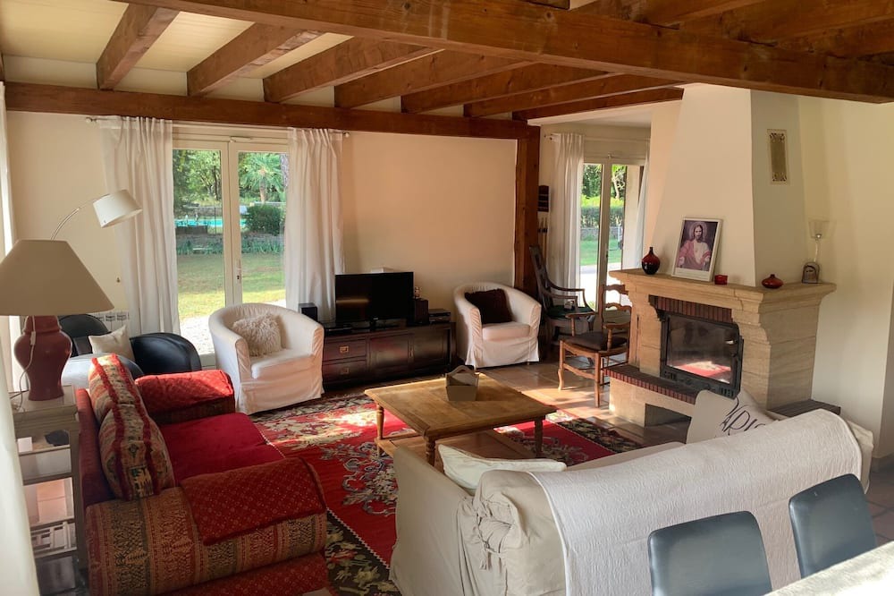 Photo of Livingroom in Tourves