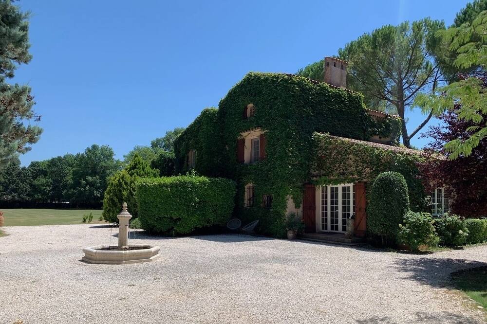 Photo of Outdoor in Tourves