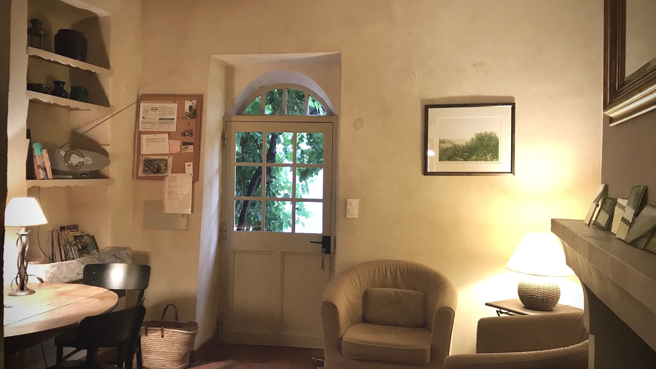 Photo of Livingroom in Goult